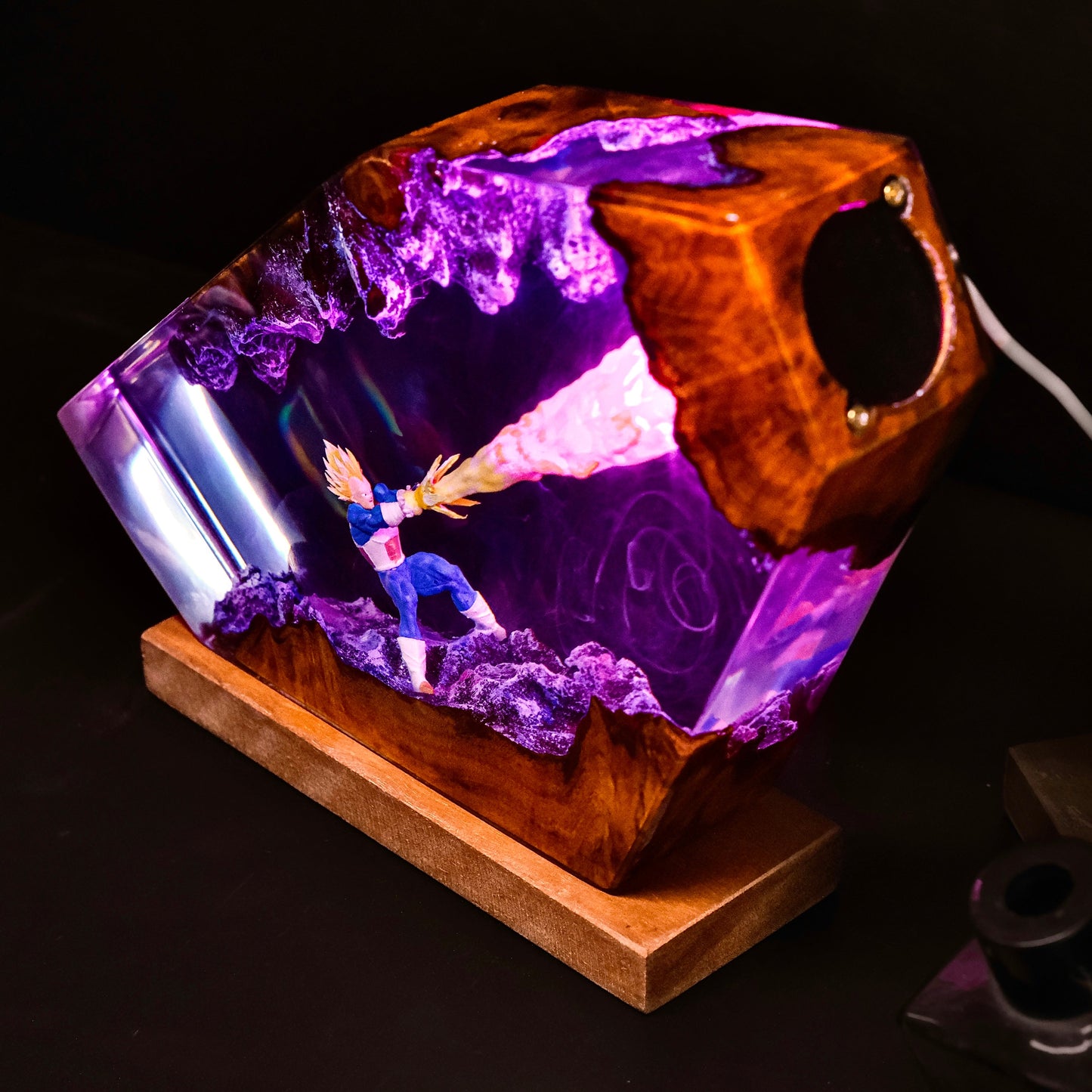 Pride of the Saiyan: Final Energy Resin Lamp